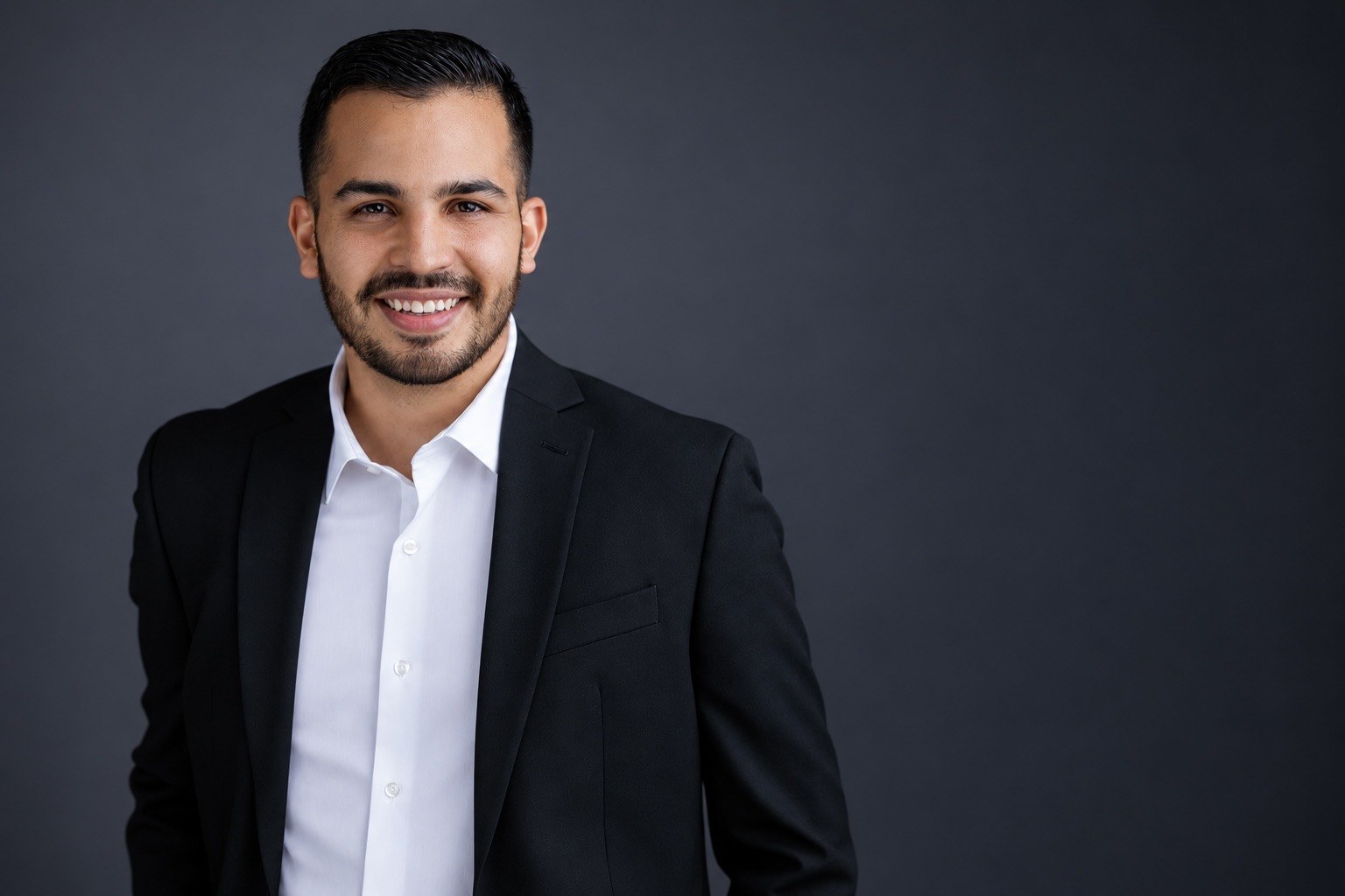 Braulio Ramirez, bilingual mortgage loan officer in El Centro, California